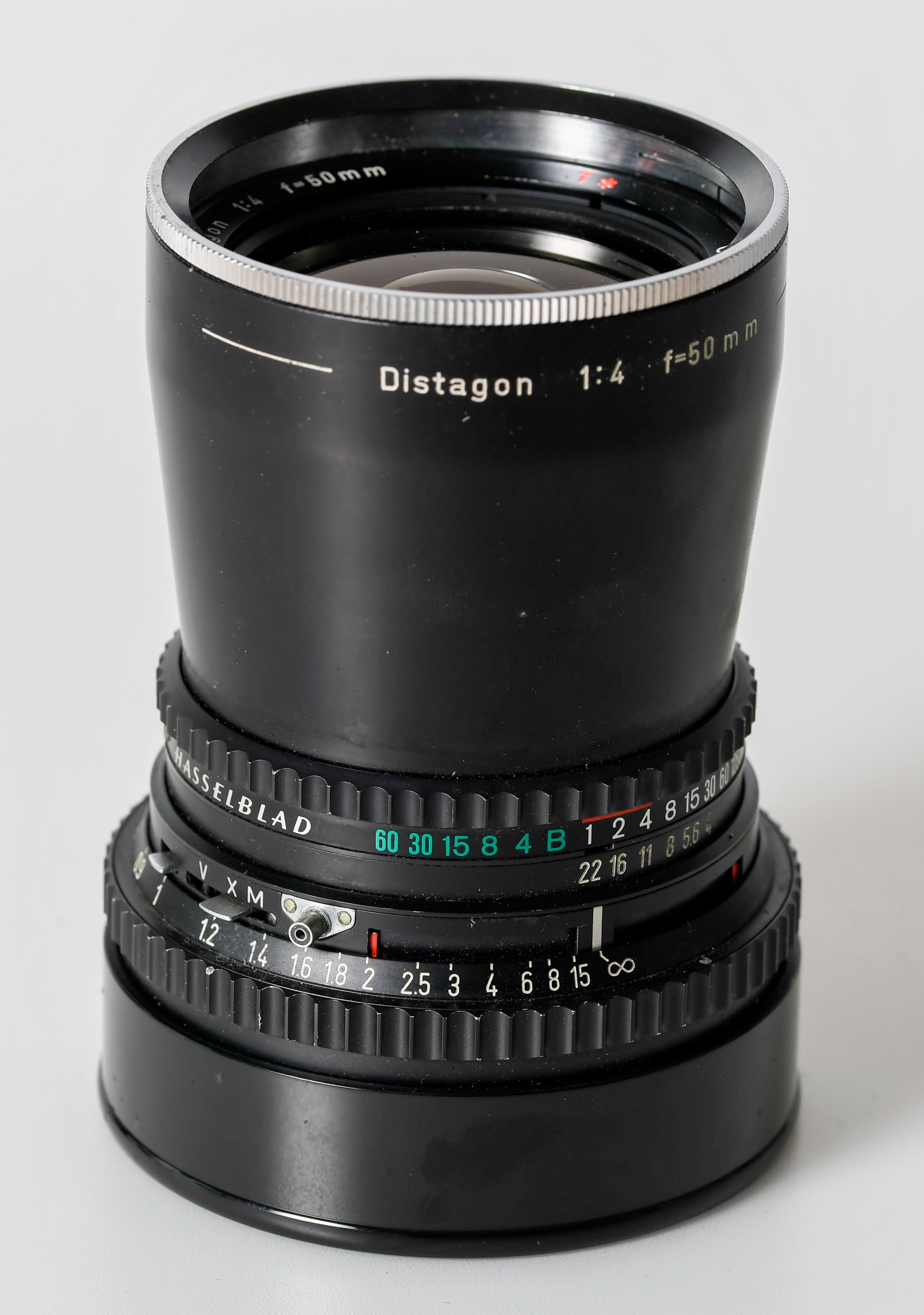 Distagon F/4; 50 mm nagylátószögű objektív<br><i>A Chochol-család gyűjteményéből. A fotót Tálas Róbert készítette</i> 